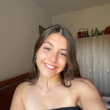 Babysitter in Argoncilhe: Luciana