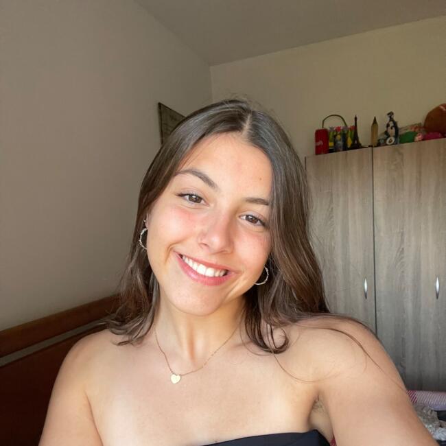 Babysitter in Argoncilhe: Luciana