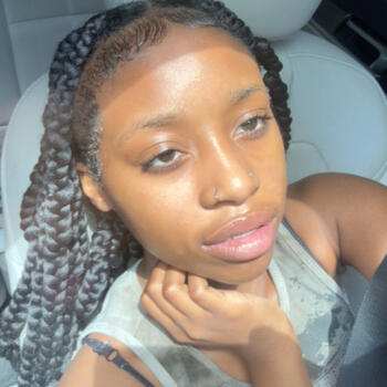 Babysitter in Fairburn: Celeste