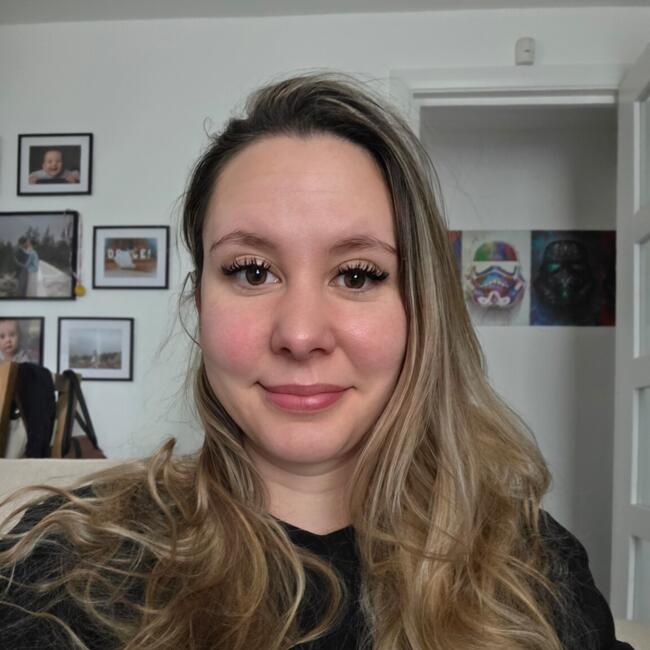Babysitting job in Largs: Angelika