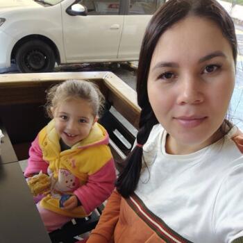 Babá em Itapoá (Santa Catarina): Tais