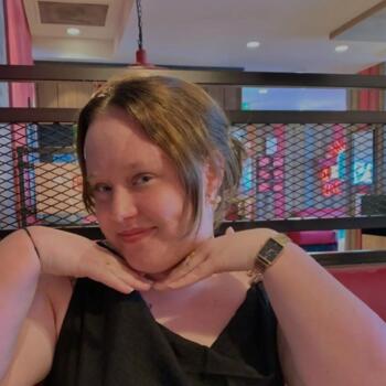 アミアン のベビーシッター: Charlotte