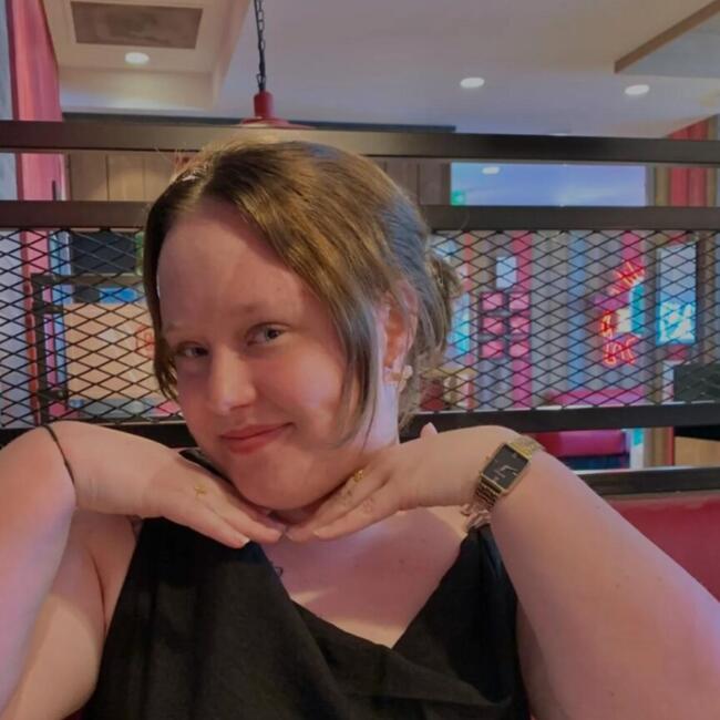 Doullens のベビーシッター: Charlotte