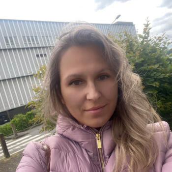 Parent Brussels: Elena