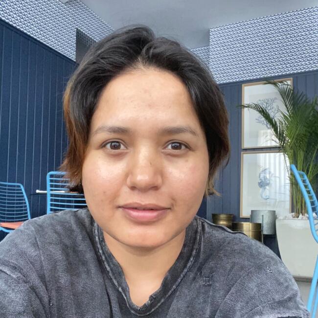 Babysitter in Lisbon: Zenny khadka