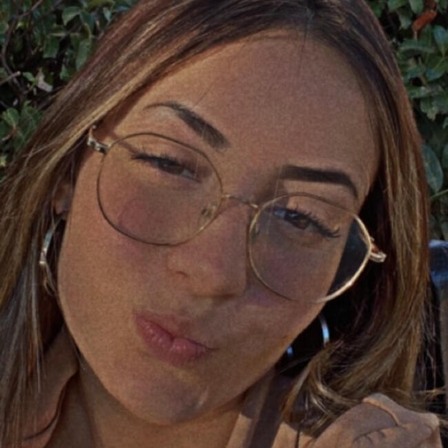 Babysitter in Villerupt: Ana