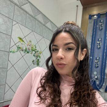 Babysitter in Pomezia: Emily