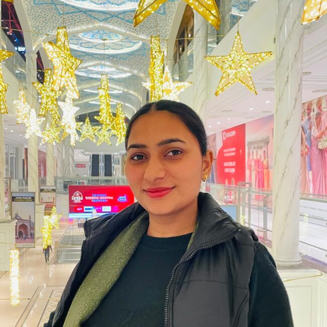 Babysitter in Hamilton: Gagandeep kaur