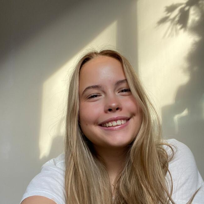 Babysitter in Hudson (Wisconsin): Maya