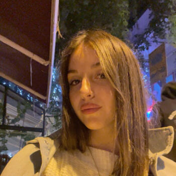 Babysitter in Zografos: Τίνα