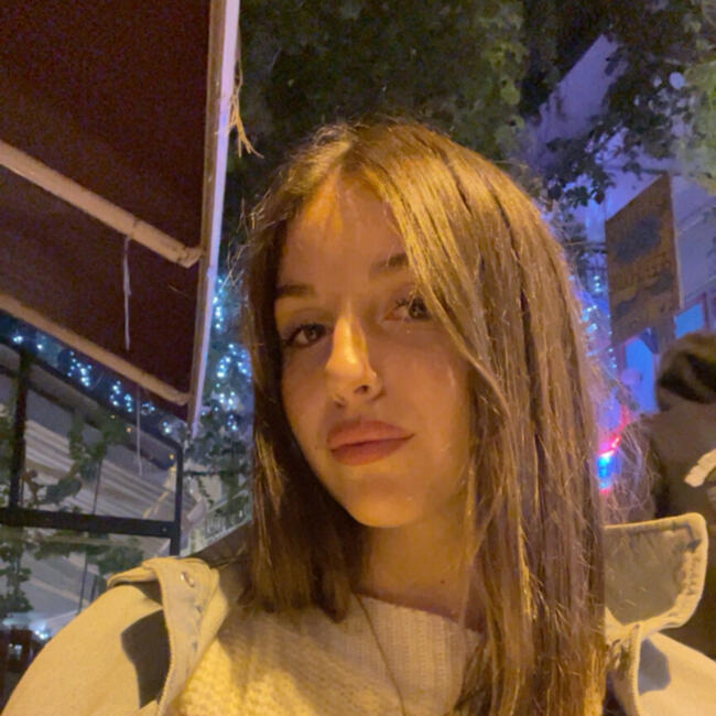Babysitter in Zografos: Τίνα