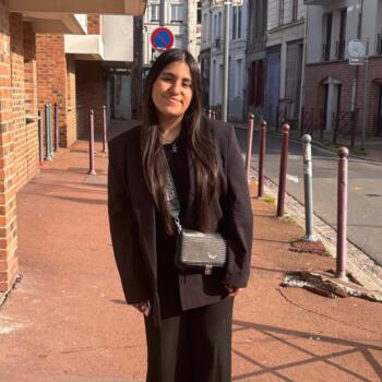 Babysitter in Villeneuve-d'Ascq: Mia