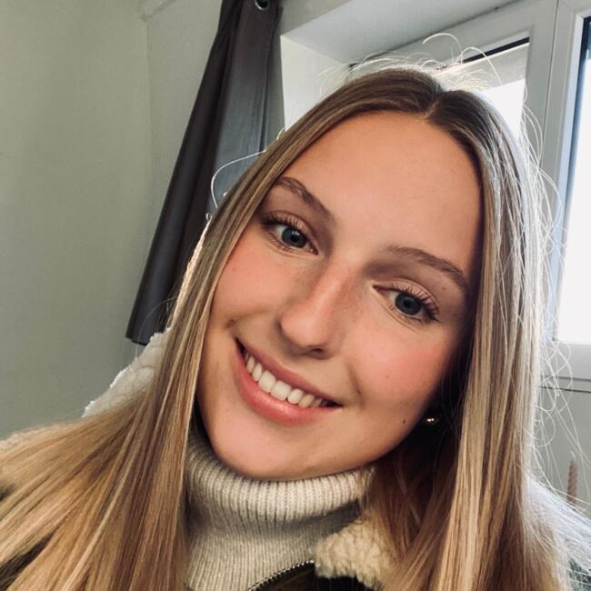 Babysitter in Bourg-Léopold: Marthe