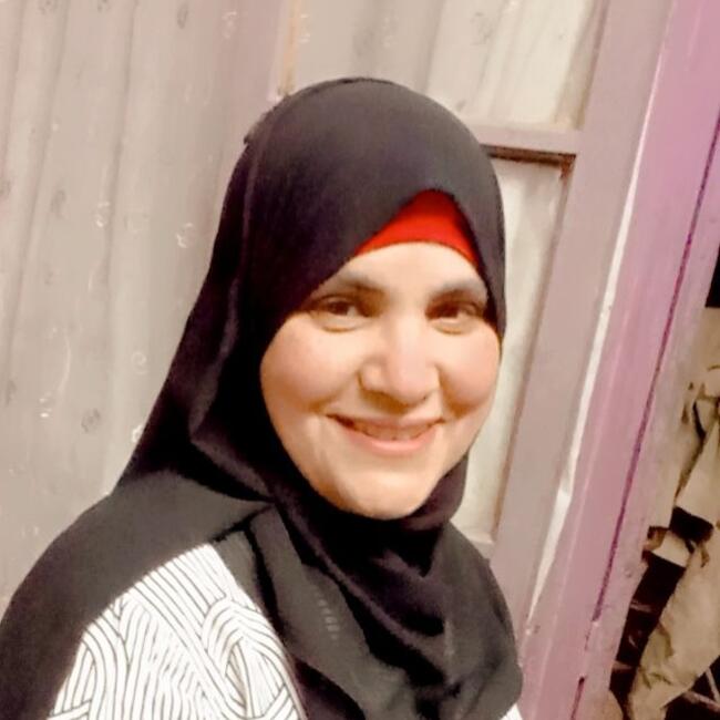 مربية أطفال في شبرا الخيمة: فاطمه