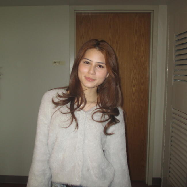 Babysitter in Columbus (Indiana): Mayu