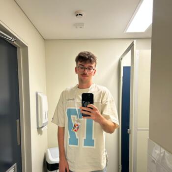 Babysitter in Launceston: Tobey