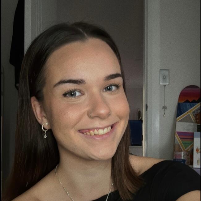 Babysitter in Wollongong: Katrina