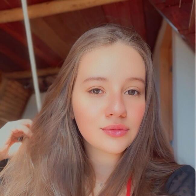 Babá em Uberlândia: Larissa