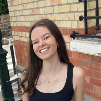 Babysitter in La Garenne-Colombes: Julie