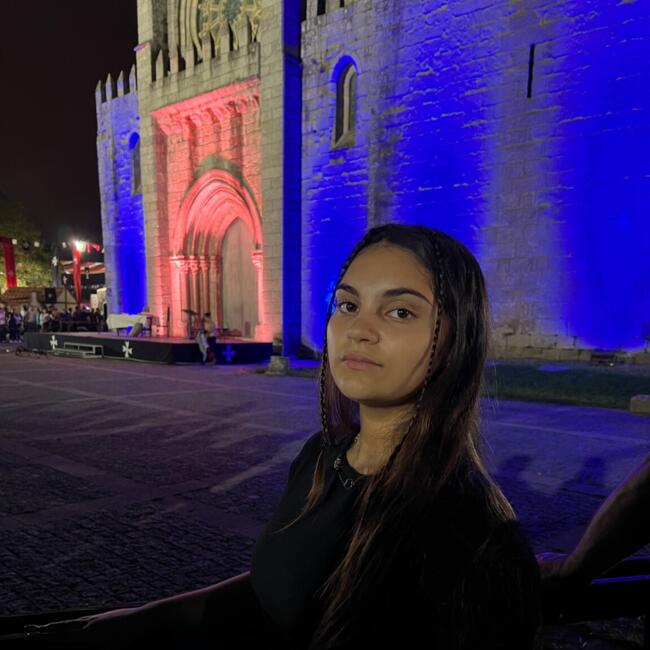 Babysitter in Matosinhos Municipality: Iris Sousa