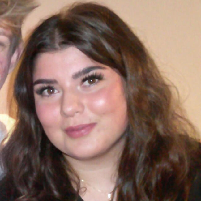 Babysitter i Englerup: Dina