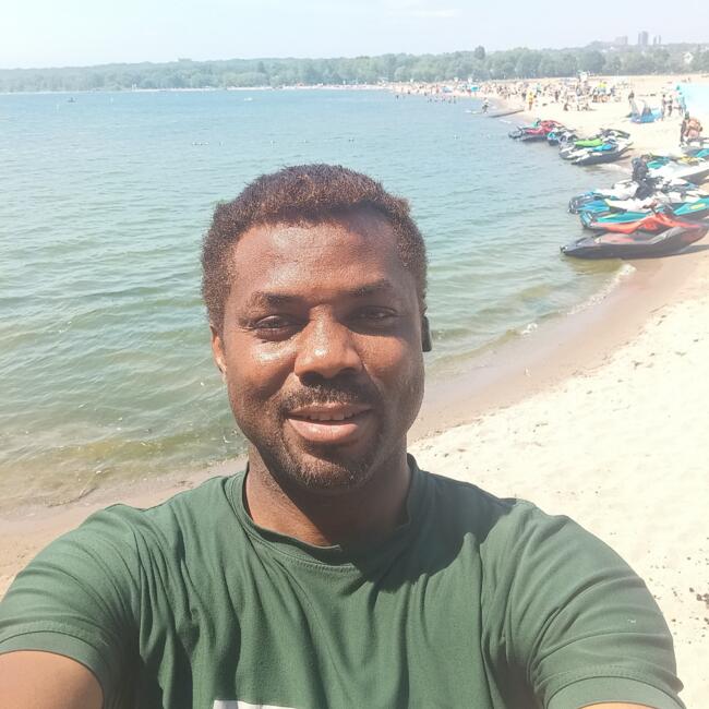 Job de garde d'enfants à Brampton: Emmanuel