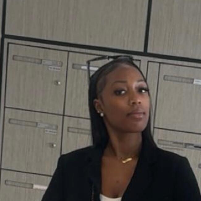 Babysitter in Lyon: Noémie