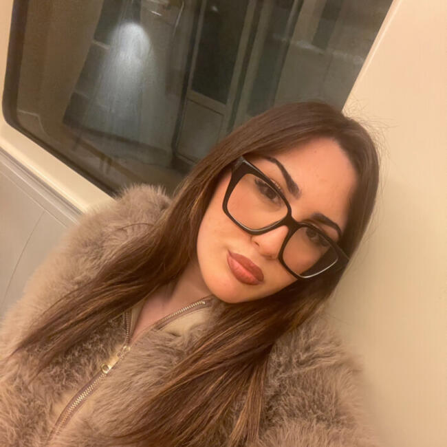 Babysitter in Rome: Valeria