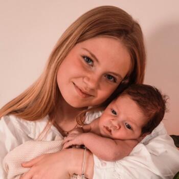 Babysitter Melle: Mirthe