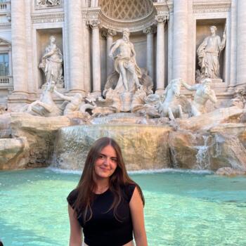 Babysitter in Pamplona: Laura