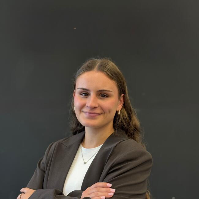 Babysitter in Bondoufle: Axelle