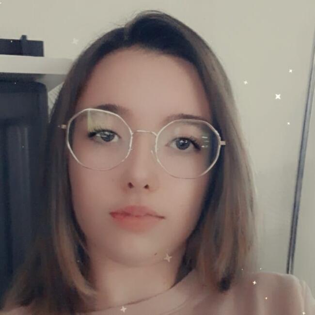Babysitter in Marquette-lez-Lille: Angelina