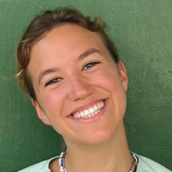 Babysitter Budapest: Antonia