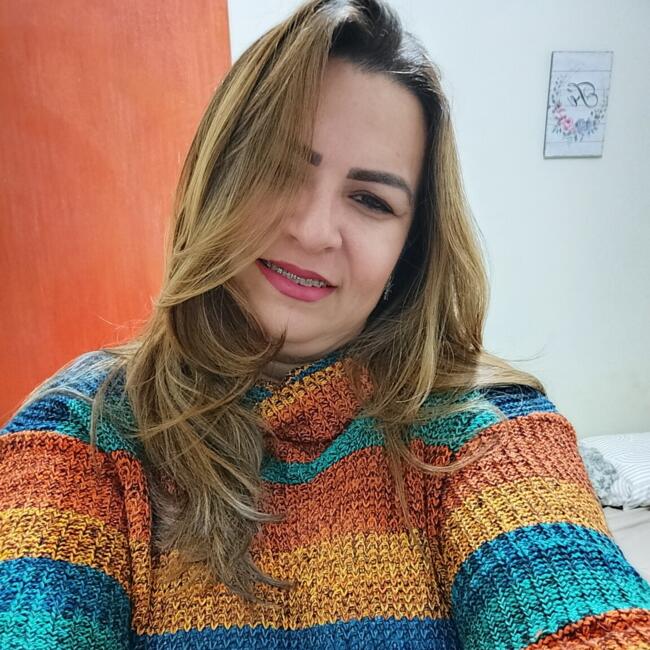 Babá em Três Rios: Ivânia