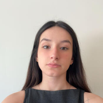 Babysitter Issoudun: Lucie