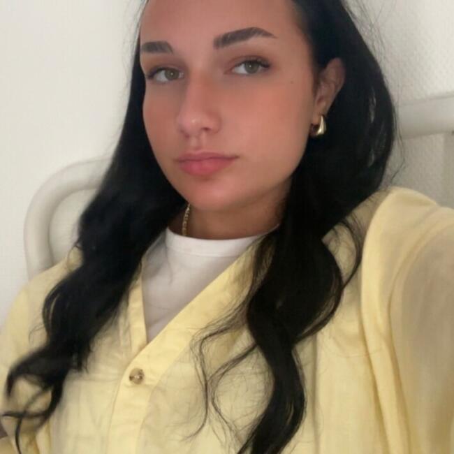 Babysitter in Châtellerault: Justine