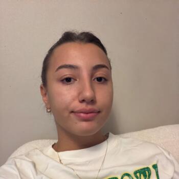Babysitter Corte: Lea