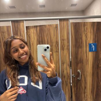 位于Singapore Island的临时保姆: Issabella