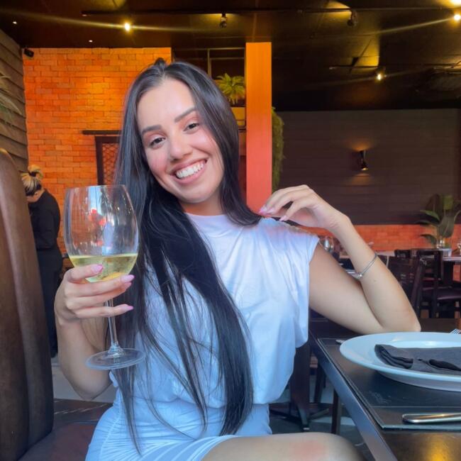 Babysitting job in Fortaleza: Thayna