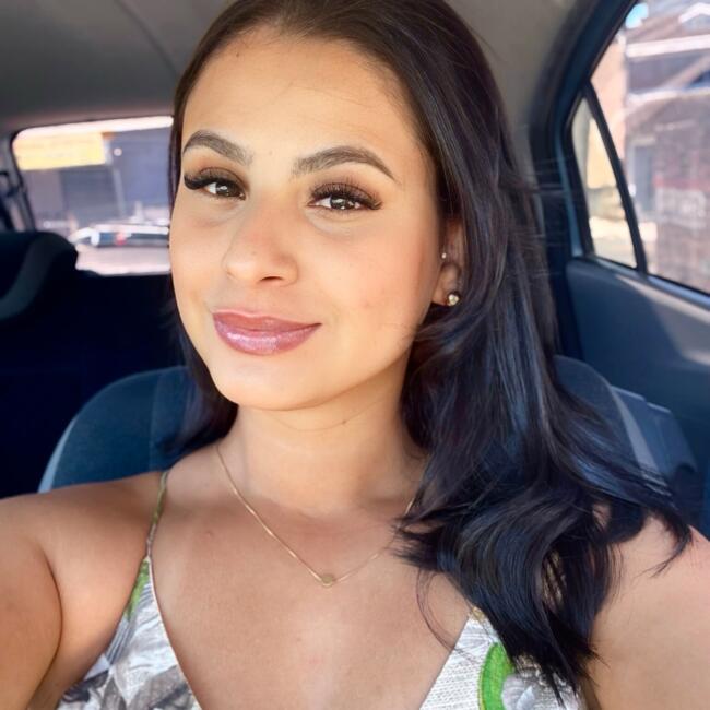 Babysitter in São José dos Campos: Nayara
