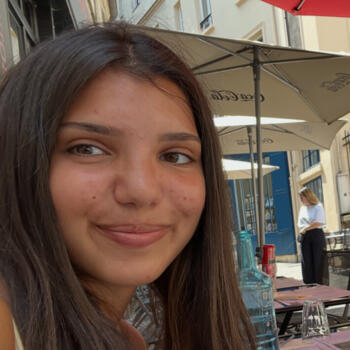 Babysitter Verneuil-sur-Seine: Leina