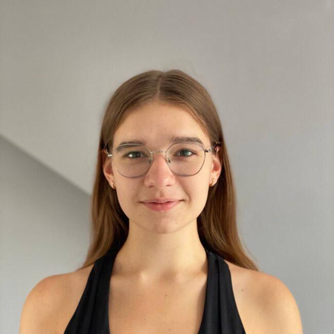 Babysitter in Guildford: Daria