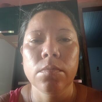 Babysitter in Ananindeua: Flavia
