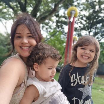 Trabajo para niñera en San Rafael: trabajo de niñera Nora