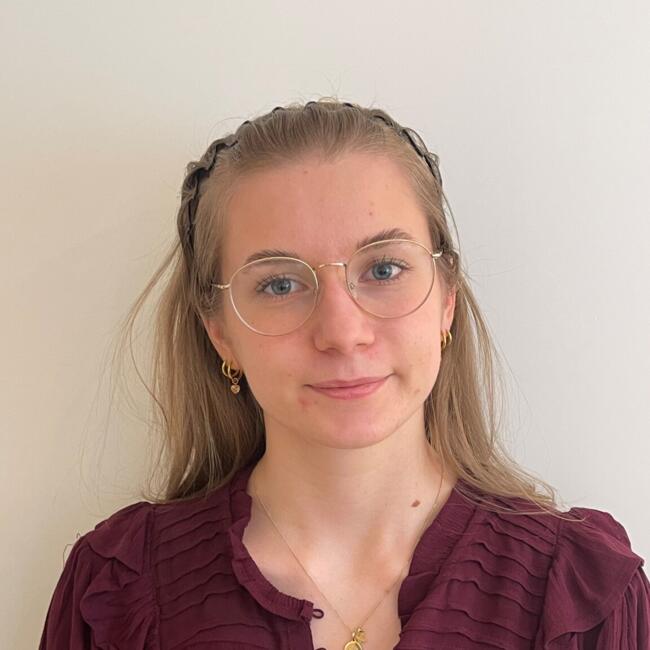 Babysitter in Gummersbach: Alina