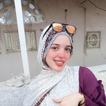 Babysitter in Shubrā al Khaymah: نور