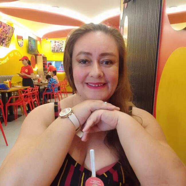 Babysitter in Machala: Verónica