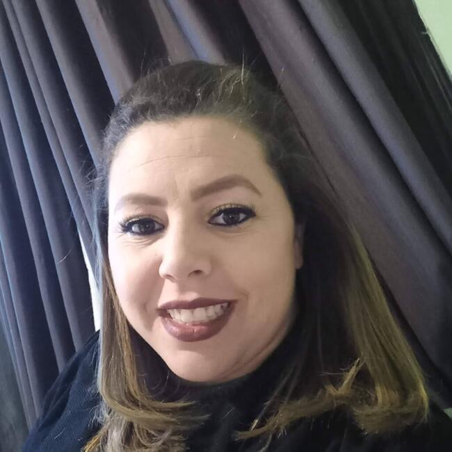 Babysitter in Curitiba: DAYANE