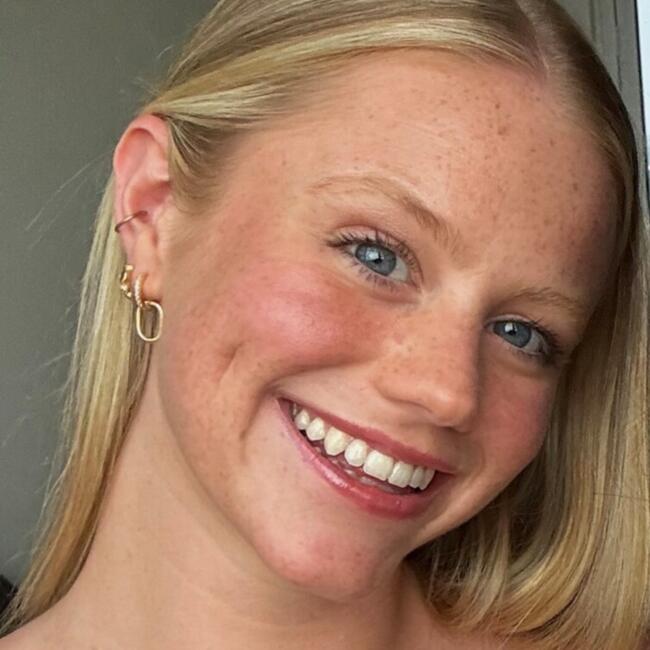 Babysitter in Brisbane: Sophie