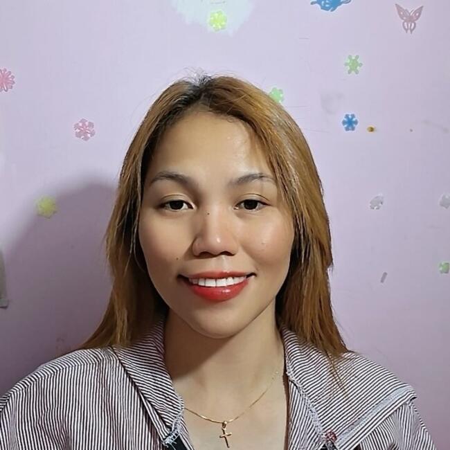 جليسة أطفال في دبي: Lanie